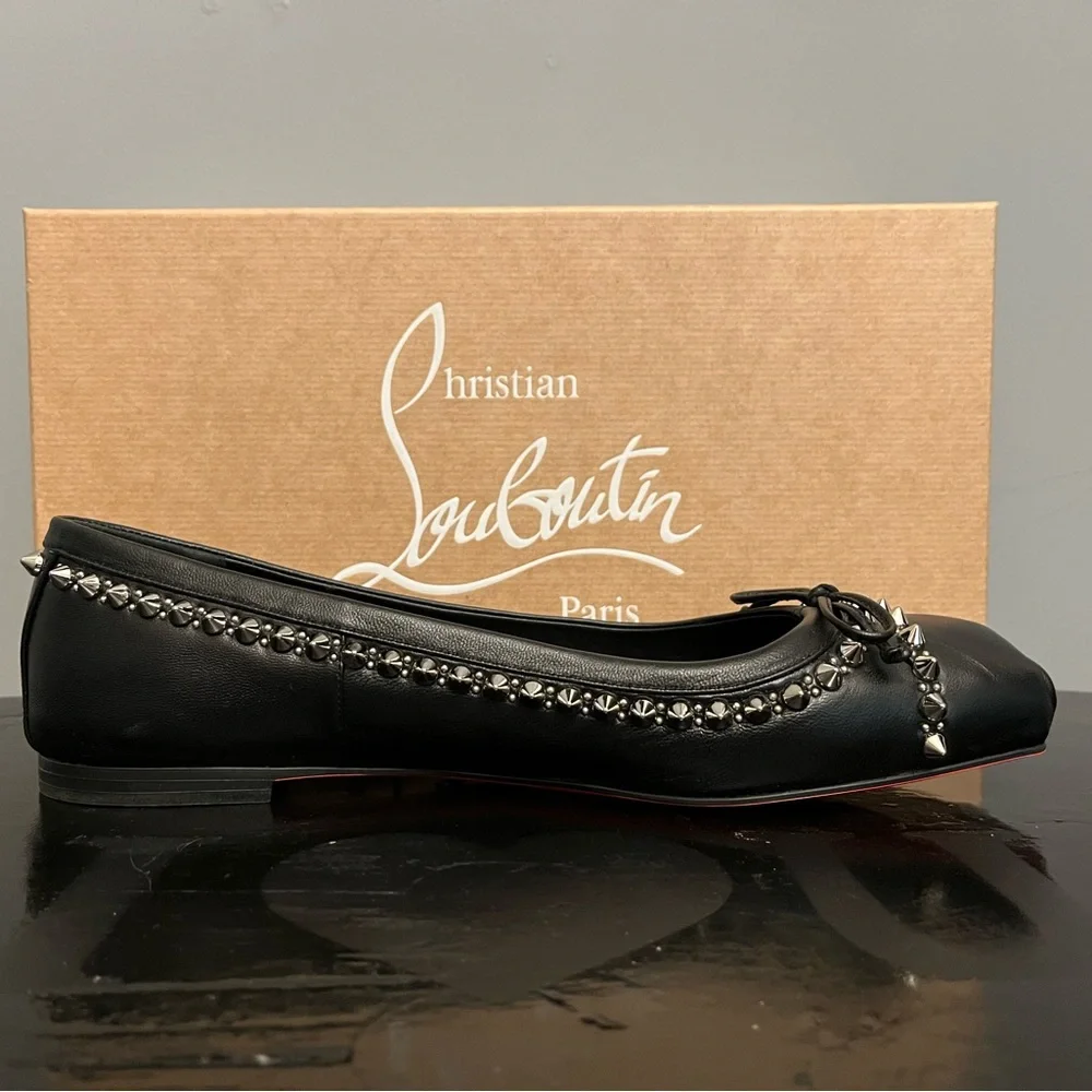 BNIB Christian Louboutin Mamadrague Spiked Black Leather Ballet Flats, size 39 - Picture 4 of 16